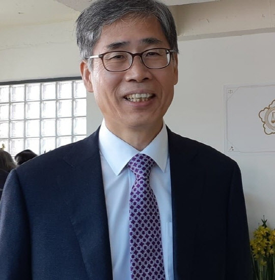 신평 변호사. <신평 페이스북>